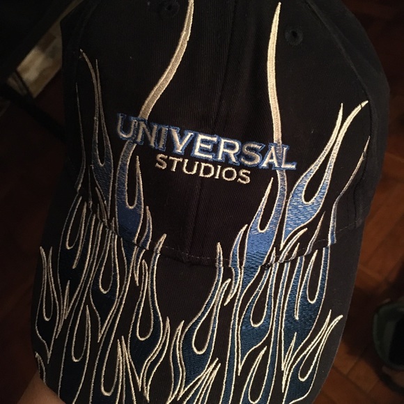 Lot mens hats. Adidas, Nike, Universal Studios. Black, Navy, black&blue. - Picture 3 of 4